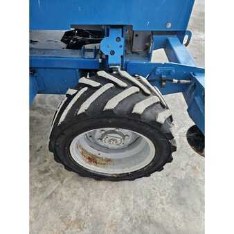 Piattaforme aeree a pantografo 2012  Genie GS-2669RT (12)