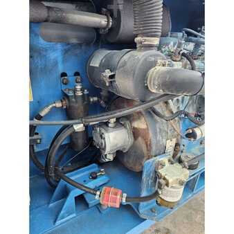Piattaforme aeree a pantografo 2012  Genie GS-2669RT (13)