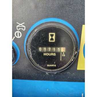Piattaforme aeree a pantografo 2012  Genie GS-2669RT (17)