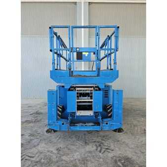 Piattaforme aeree a pantografo 2012  Genie GS-2669RT (2)