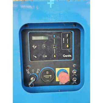 Piattaforme aeree a pantografo 2012  Genie GS-2669RT (8)