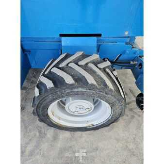 Piattaforme aeree a pantografo 2012  Genie GS-2669RT (9)