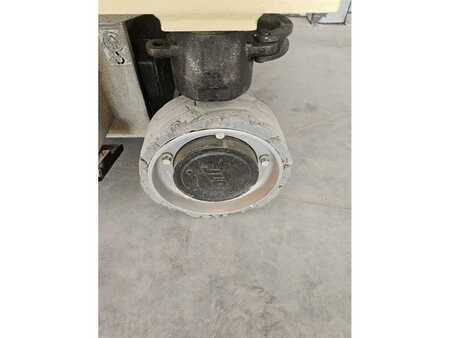 Pracovní plošina s nůžkovým zdvihem - JLG 1930 ES (12)