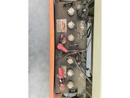 Pracovní plošina s nůžkovým zdvihem - JLG 1930 ES (15)