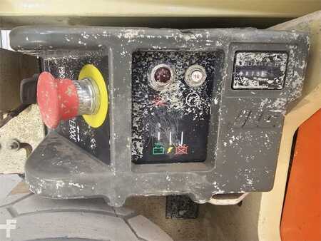 Pracovní plošina s nůžkovým zdvihem - JLG 1930 ES (16)