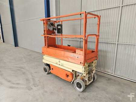 Pracovní plošina s nůžkovým zdvihem - JLG 1930 ES (2)