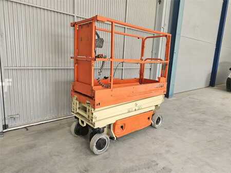 Pracovní plošina s nůžkovým zdvihem - JLG 1930 ES (6)