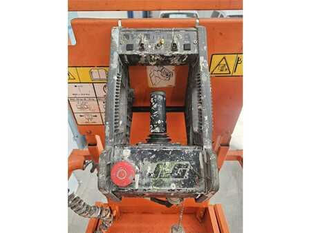 Pracovní plošina s nůžkovým zdvihem - JLG 1930 ES (9)