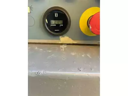 Pracovní plošina s nůžkovým zdvihem - Haulotte COMPACT 10 DX (7)