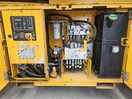 Ollós munka emelvény - Genie GS-2669RT (14)