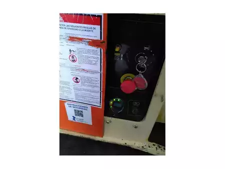 Plataforma Tijera - JLG 6RS (10)