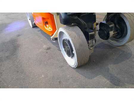 Scissor lift 2015  JLG 2630 ES (12)