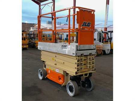 Scissor lift 2015  JLG 2630 ES (4)