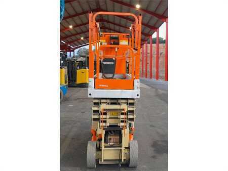 Scissor lift 2015  JLG 2630 ES (8)