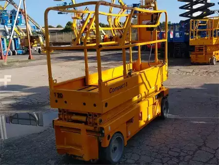 Levantamento tesoura 2011  Haulotte COMPACT 8 (6)