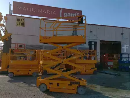 Levantamento tesoura 2011  Haulotte COMPACT 8 (7)