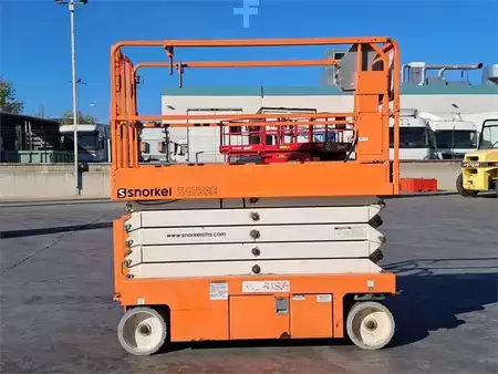 Scissors Lifts - Snorkel S4732E (1)