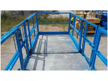 Ollós munka emelvény 2007  Genie GS-4390 RT (5)