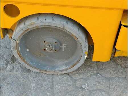 Sakse arbejds platform 2011  Haulotte COMPACT 8 (10)