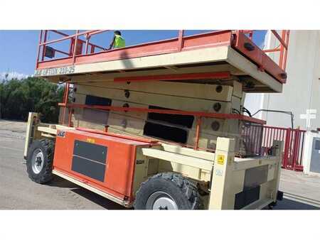 Scherenarbeitsbühne 2006  JLG 210-25 (3)