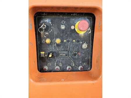Scherenarbeitsbühne 2007  JLG 4394RT (8)