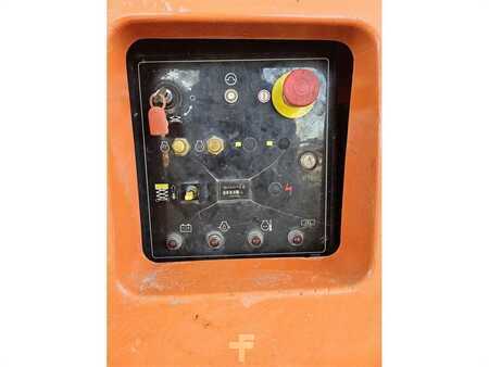 Scherenarbeitsbühne 2008  JLG 3394 RT (8)