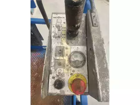 Plataforma Tijera - SkyJack SJIII-3220 (8)