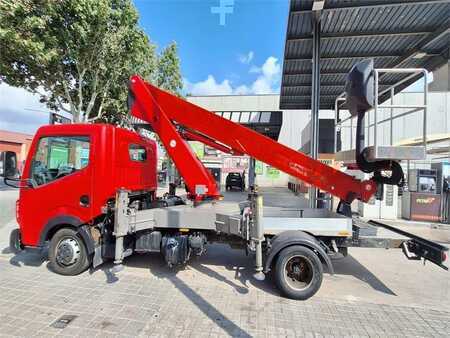 Nacelle sur camion 2017 Renault T416 (1)