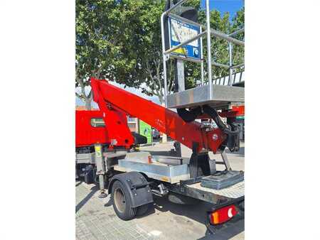 Nacelle sur camion 2017 Renault T416 (7)