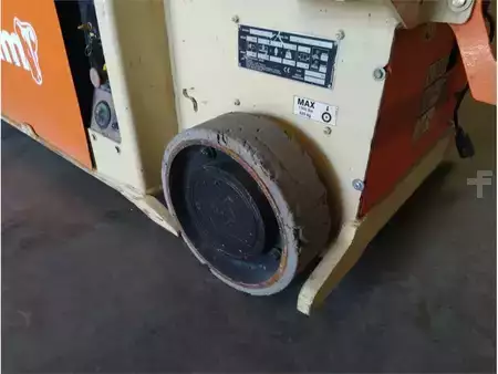 Schaarhoogwerker - JLG 6RS (6)