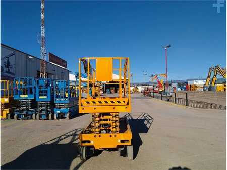 Piattaforme aeree a pantografo 2013  Haulotte COMPACT 12 (3)