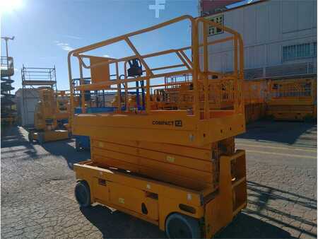 Piattaforme aeree a pantografo 2013  Haulotte COMPACT 12 (6)