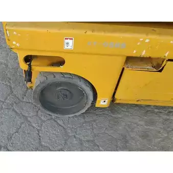 Scissor lift - Haulotte COMPACT 10 (11)