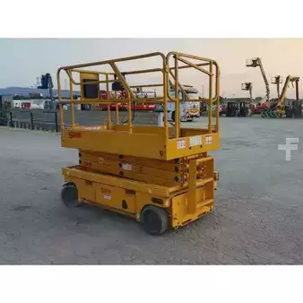 Scissor lift - Haulotte COMPACT 10 (2)