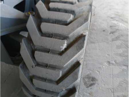 Kloubová pracovní plošina - Snorkel A46JRT (7)