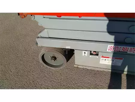 Ollós munka emelvény - SkyJack SJIII-3220M (9)