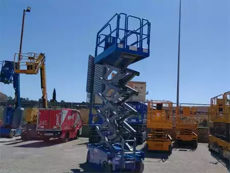 Pracovní plošina s nůžkovým zdvihem 2016  Genie GS-3246 (7)