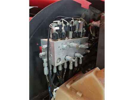 Articulated Boom 2013  JLG 450AJ (19)