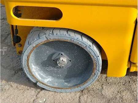 Piattaforme aeree a pantografo - Haulotte COMPACT 12 (12)