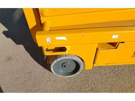 Piattaforme aeree a pantografo - Haulotte COMPACT 12 (11)