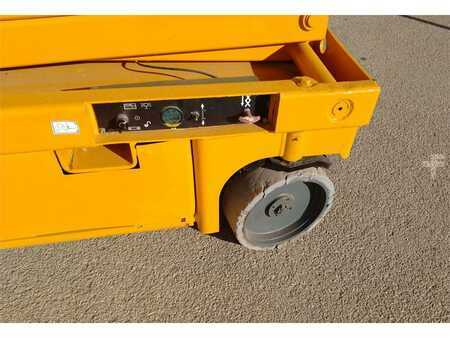 Piattaforme aeree a pantografo - Haulotte COMPACT 12 (12)