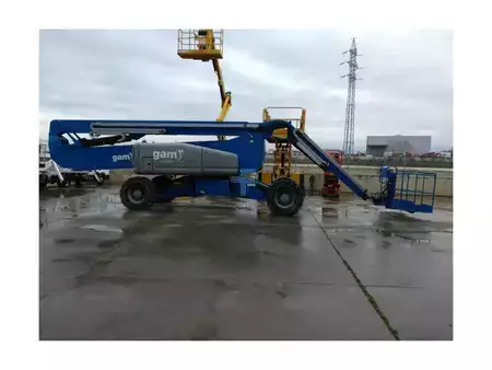 Articulated Boom - Genie Z-135 (1)