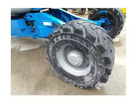 Articulated Boom - Genie Z-135 (10)