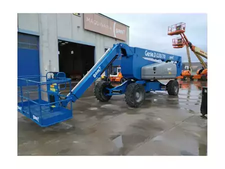 Articulated Boom - Genie Z-135 (3)