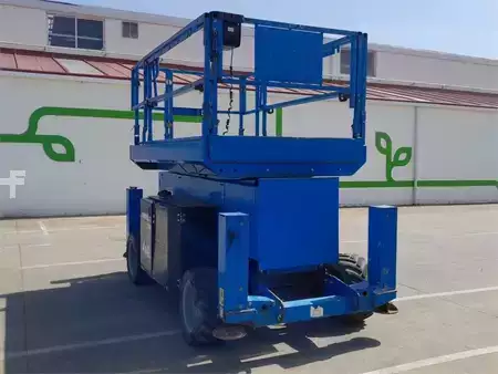 Piattaforme aeree a pantografo 2017  Genie GS4069RT (3)