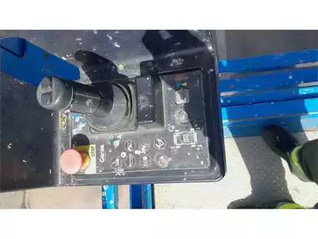 Piattaforme aeree a pantografo 2017  Genie GS4069RT (6)