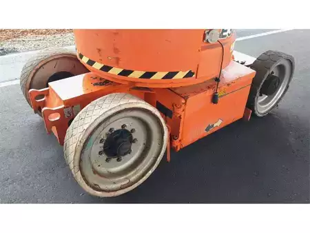 Nacelle articulée - JLG E300AJP (8)