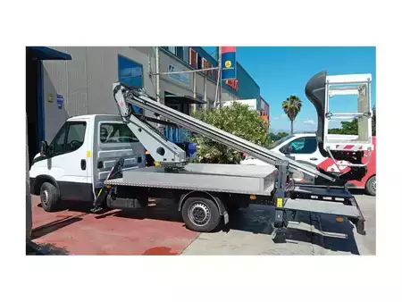 Piattaforme autocarrate 2023  [div] OIL&STEEL SCORPION 1812 (1)