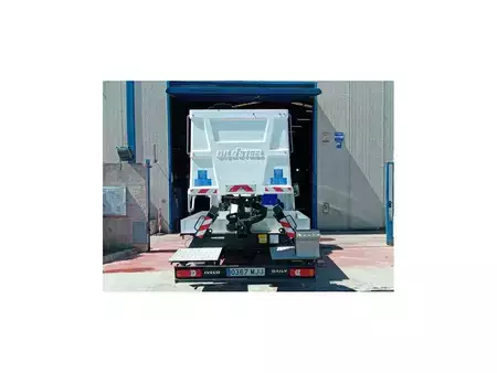 Piattaforme autocarrate 2023  [div] OIL&STEEL SCORPION 1812 (4)