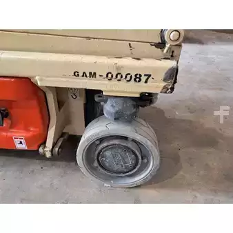 Levantamento tesoura - JLG 1930ES (9)